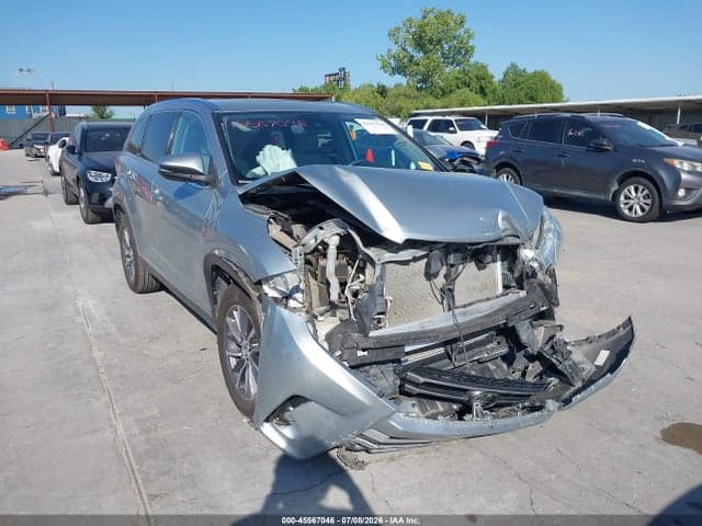 2019 TOYOTA HIGHLANDER XLE 1