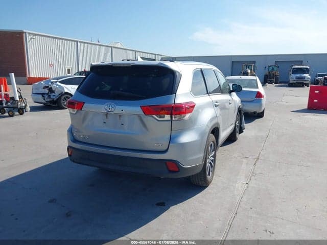 2019 TOYOTA HIGHLANDER XLE 4