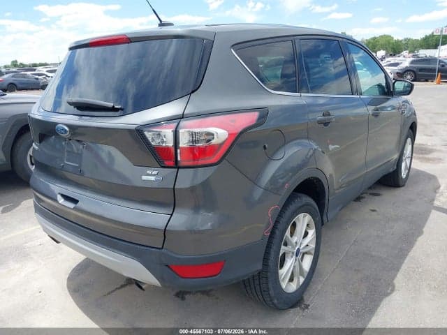 2017 FORD ESCAPE SE 4