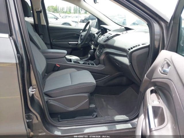 2017 FORD ESCAPE SE 5