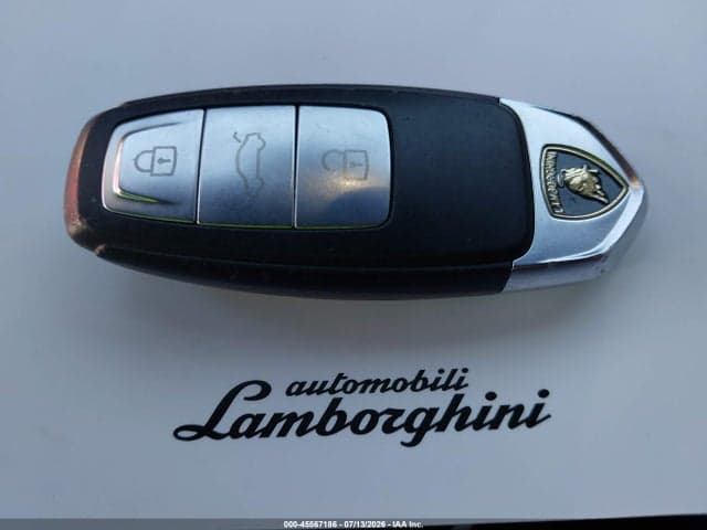 2019 LAMBORGHINI URUS 11