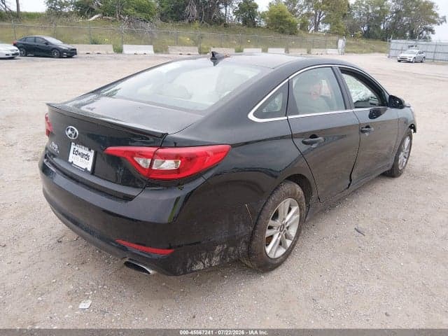 2017 HYUNDAI SONATA SE 4