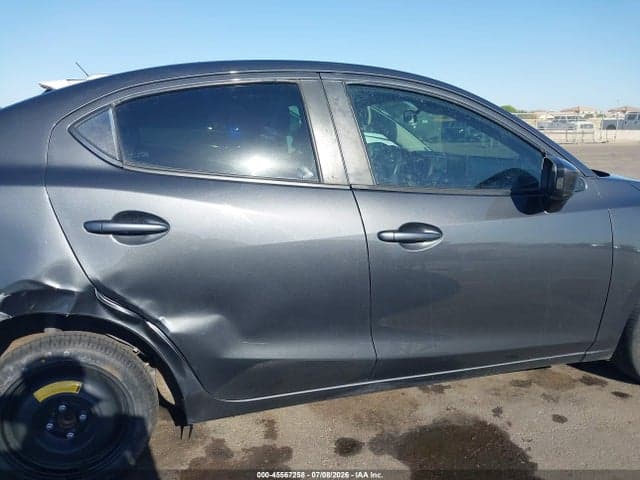 2017 TOYOTA YARIS IA 14