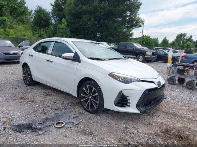 2017 TOYOTA COROLLA SE 1