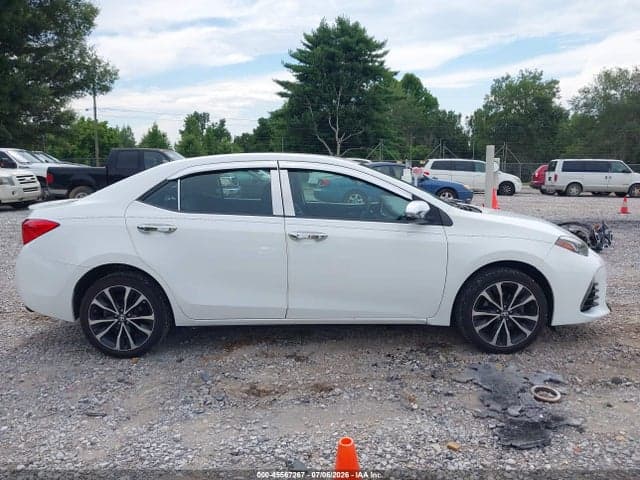 2017 TOYOTA COROLLA SE 13