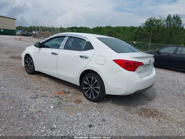 2017 TOYOTA COROLLA SE 3