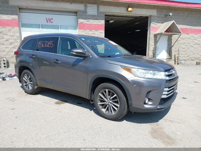 2018 TOYOTA HIGHLANDER XLE 1