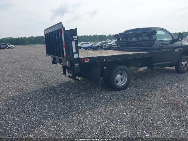 2017 RAM 3500 CHASSIS TRADESMAN/SLT 4