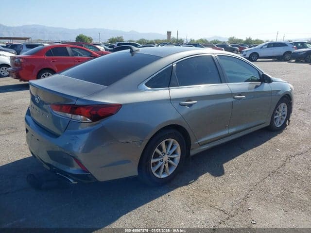 2018 HYUNDAI SONATA SE 4
