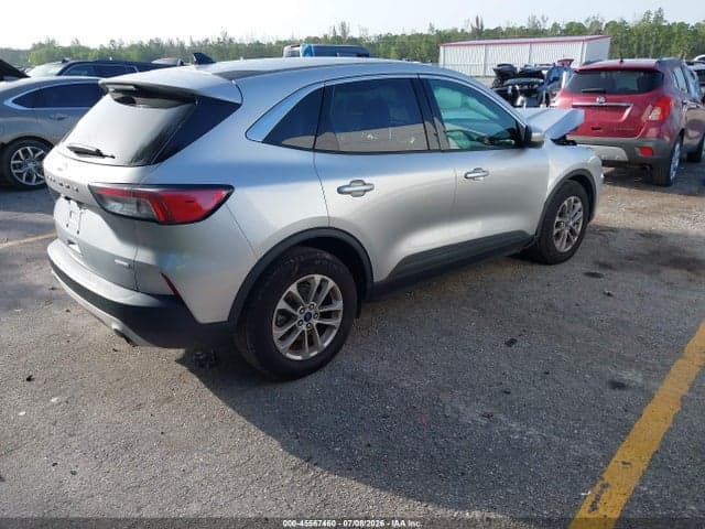 2020 FORD ESCAPE SE 4