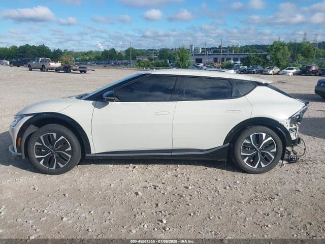 2022 KIA EV6 WIND 14
