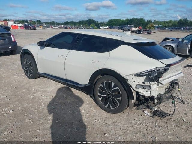 2022 KIA EV6 WIND 3