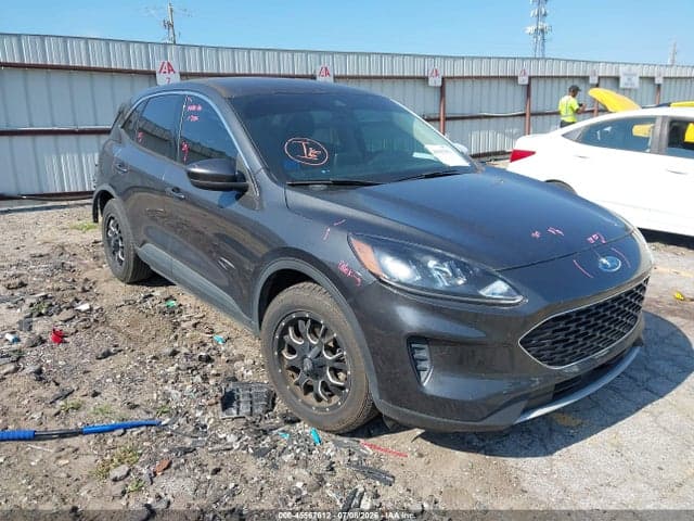 2020 FORD ESCAPE SE - 1