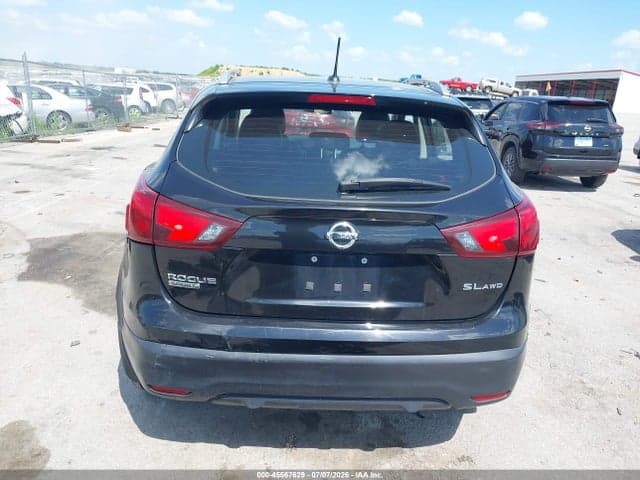 2018 NISSAN ROGUE SPORT SL 16