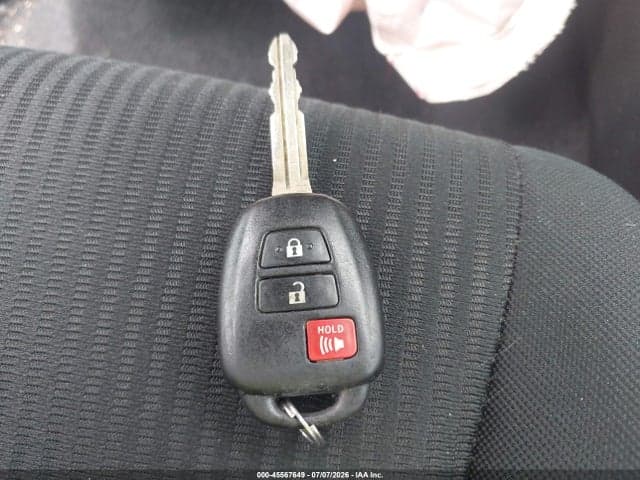 2017 TOYOTA RAV4 LE 11