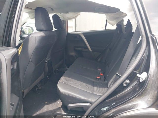 2017 TOYOTA RAV4 LE 8