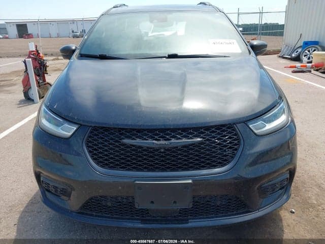 2022 CHRYSLER PACIFICA LIMITED 13