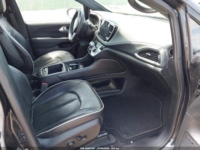 2022 CHRYSLER PACIFICA LIMITED 5