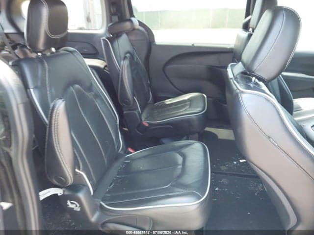 2022 CHRYSLER PACIFICA LIMITED 8