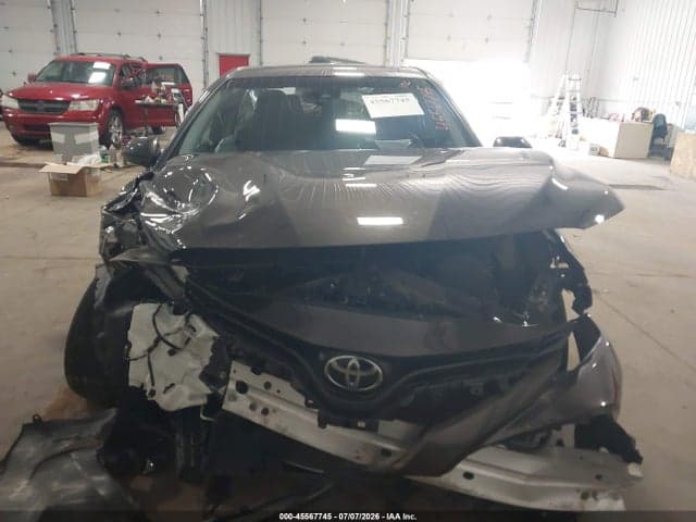 2018 TOYOTA CAMRY LE 12