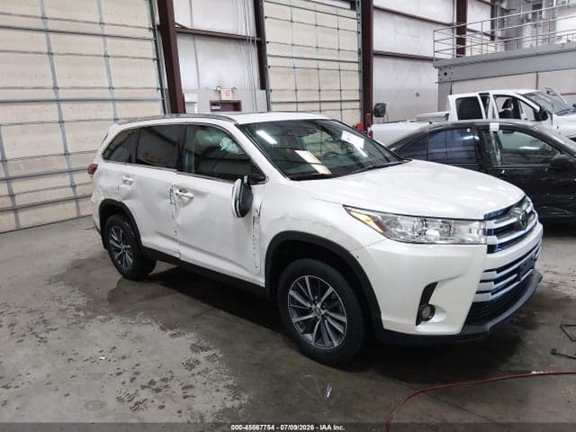 2019 TOYOTA HIGHLANDER XLE