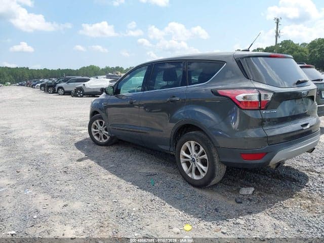 2017 FORD ESCAPE SE 3