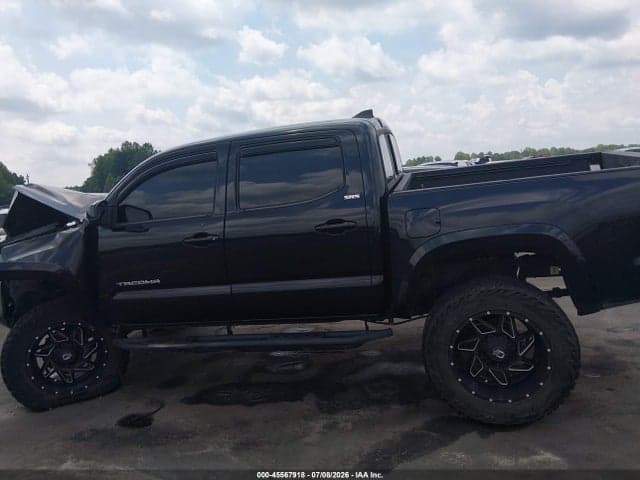 2017 TOYOTA TACOMA SR5 V6 14