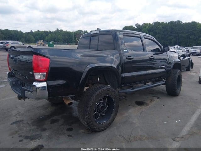 2017 TOYOTA TACOMA SR5 V6 4