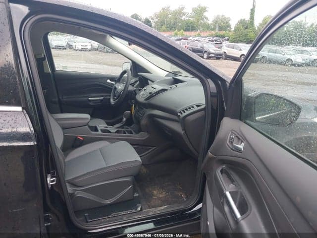2017 FORD ESCAPE SE 5