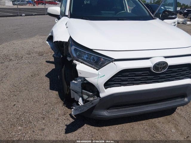 2020 TOYOTA RAV4 XLE 6