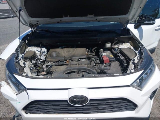 2020 TOYOTA RAV4 XLE 10