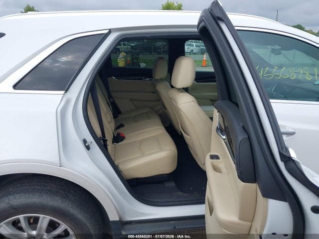 2017 CADILLAC XT5 STANDARD 8