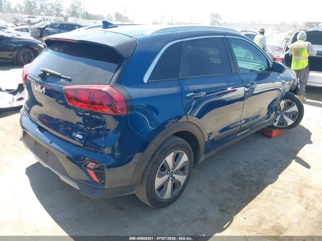 2022 KIA NIRO LX 4