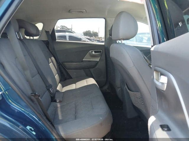 2022 KIA NIRO LX 8