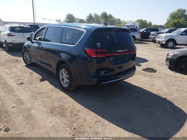 2023 CHRYSLER PACIFICA TOURING L AWD 3
