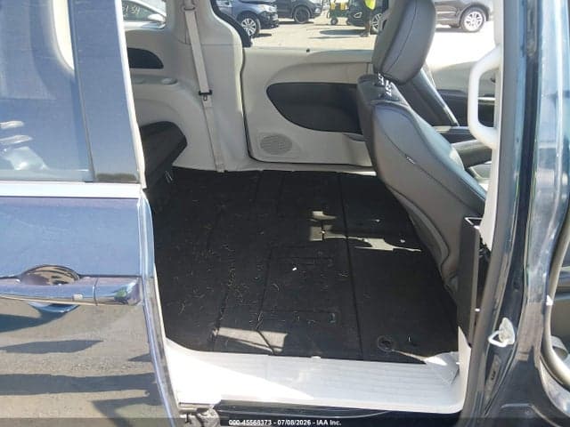 2023 CHRYSLER PACIFICA TOURING L AWD 8