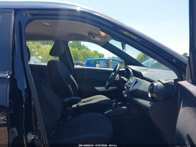 2020 NISSAN KICKS SV XTRONIC CVT 5
