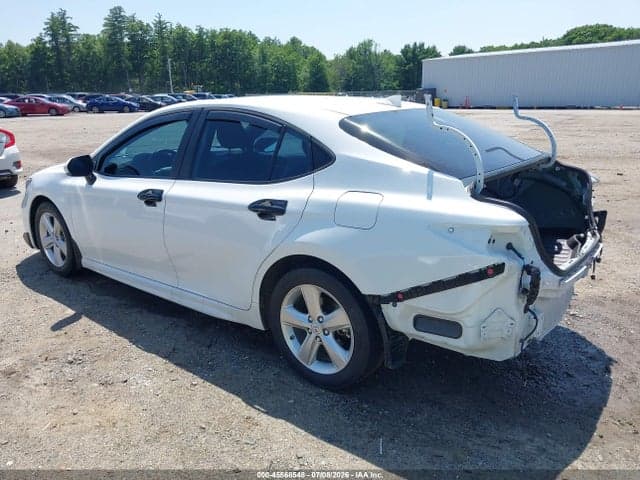 2025 TOYOTA CAMRY SE 3