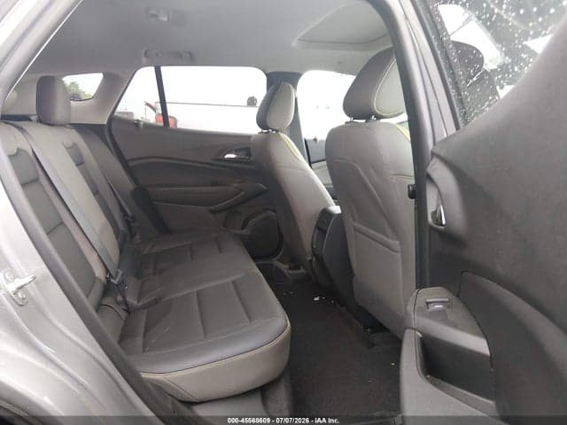 2024 CHEVROLET TRAX FWD ACTIV 8