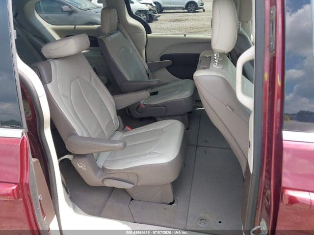 2017 CHRYSLER PACIFICA TOURING-L PLUS 8