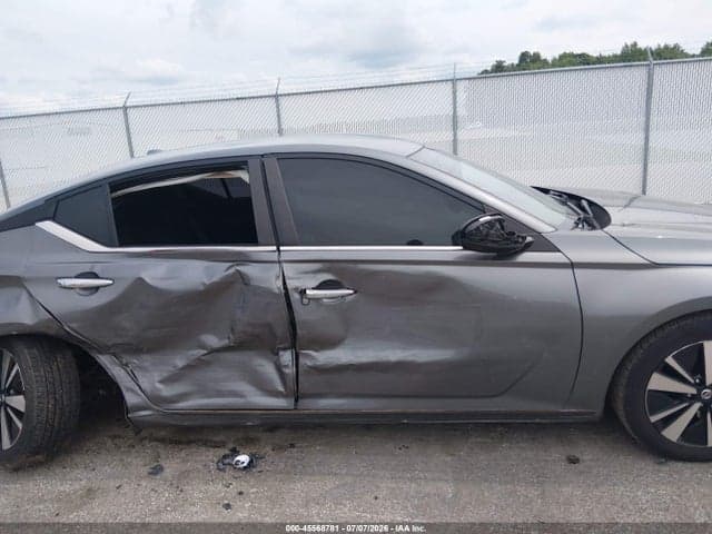 2022 NISSAN ALTIMA SV FWD 13