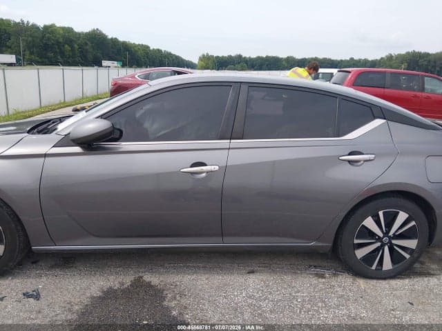 2022 NISSAN ALTIMA SV FWD 14