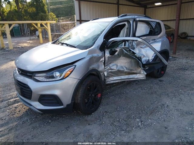 2021 CHEVROLET TRAX AWD LT 2