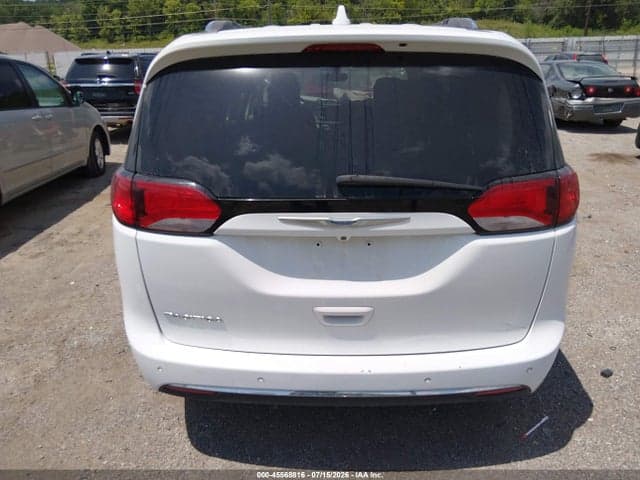 2018 CHRYSLER PACIFICA TOURING L PLUS 16