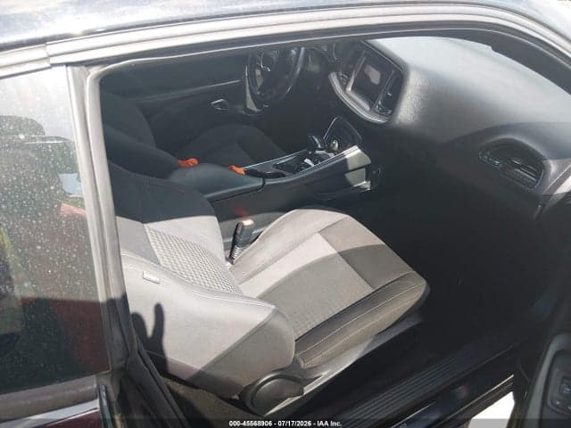 2018 DODGE CHALLENGER SXT 5