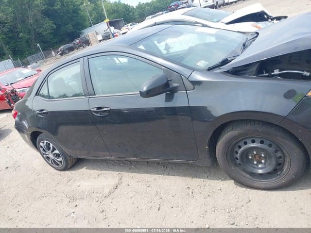 2018 TOYOTA COROLLA LE 13