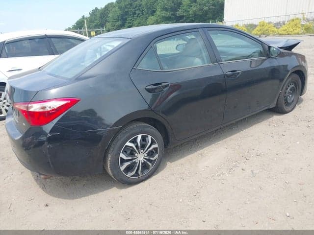 2018 TOYOTA COROLLA LE 4