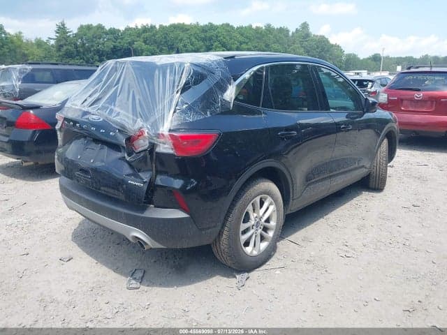 2021 FORD ESCAPE SE 4