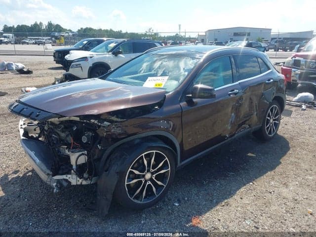 2017 MERCEDES-BENZ GLA 250 2