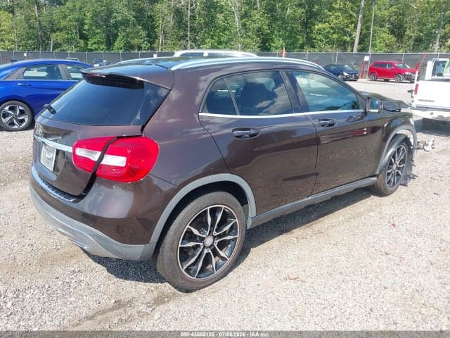 2017 MERCEDES-BENZ GLA 250 4